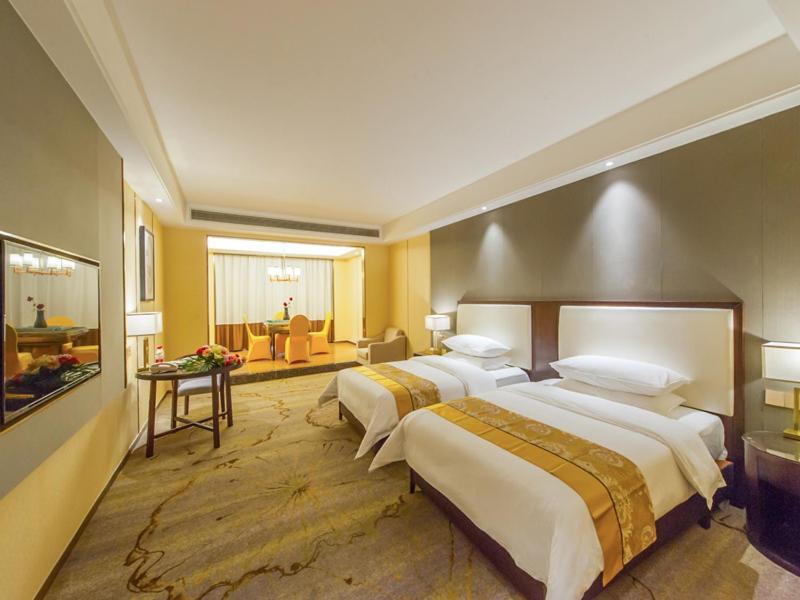 Vienna International Hotel Diecai Wanda High Speed ​​Rail Station Guilin Exterior photo